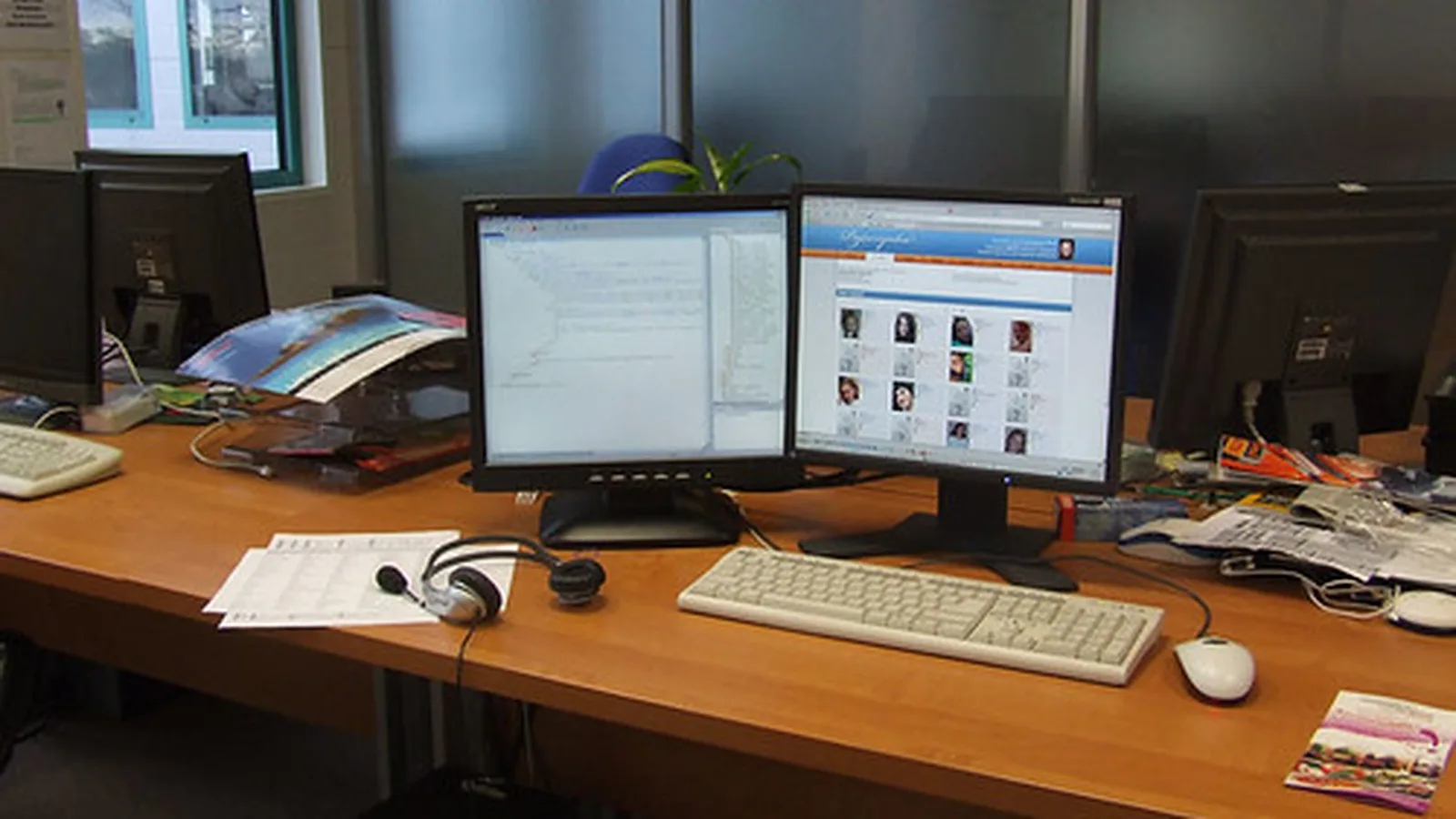 Office monitor workstation used to evaluate privacy hood glare control